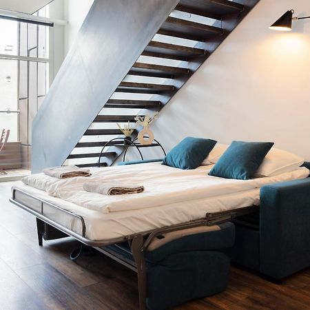 Loft-Style Duplex With Balcony In Downtown Reykjavik Apartment Exterior foto
